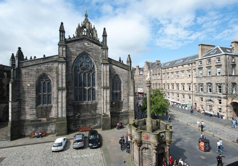 Parliament Sq 12 Royal Mile * EDI