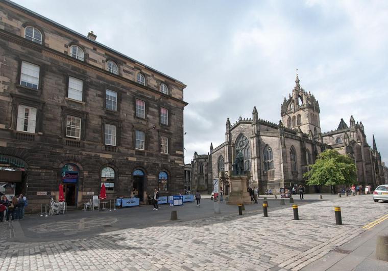 Parliament Sq 12 Royal Mile Apartment