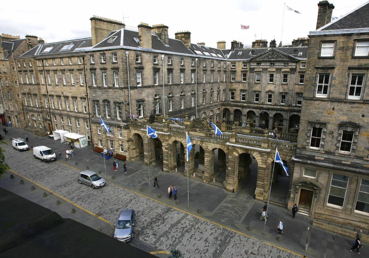 Parliament Sq 12 Royal Mile EDI