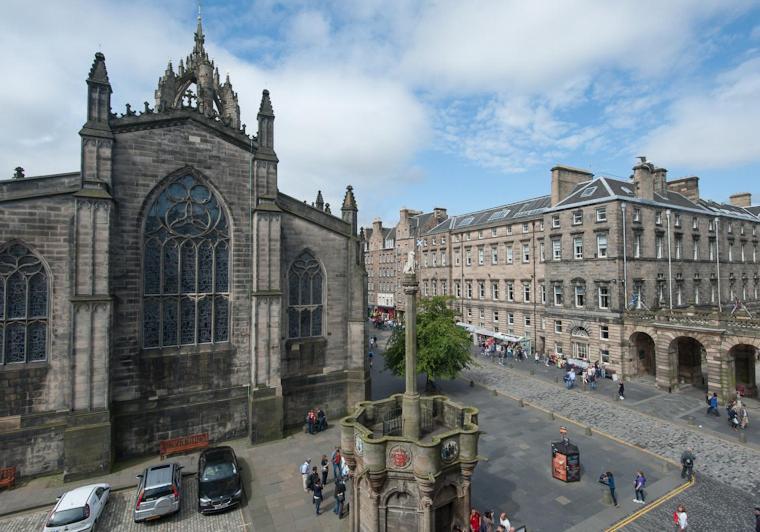 Parliament Sq 12 Royal Mile Apartment *