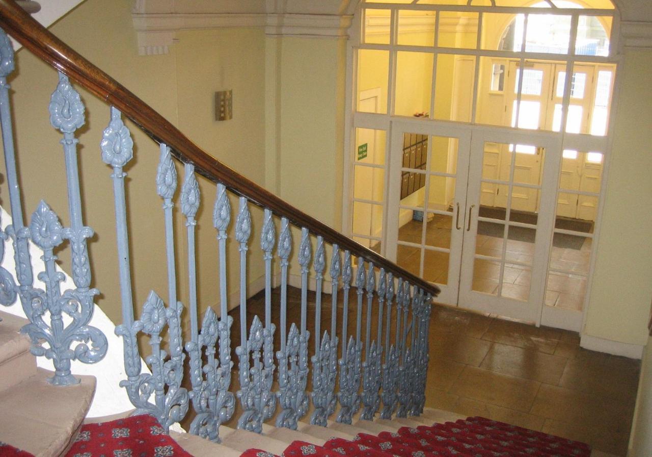 Parliament Sq 12 Royal Mile Apartment *