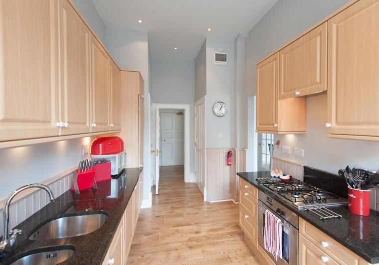 Parliament Sq 12 Royal Mile Apartment EDI