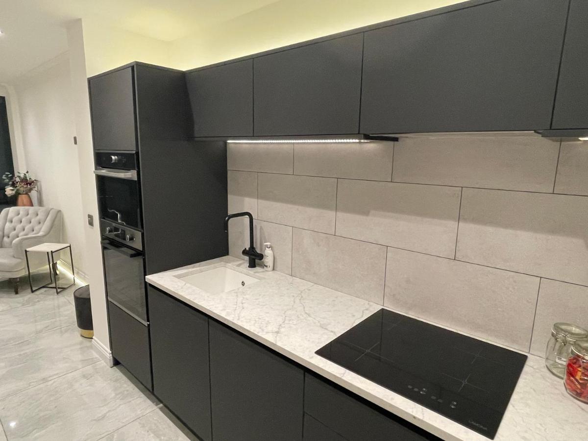 Luxury Centre With Steam Apartment EDI