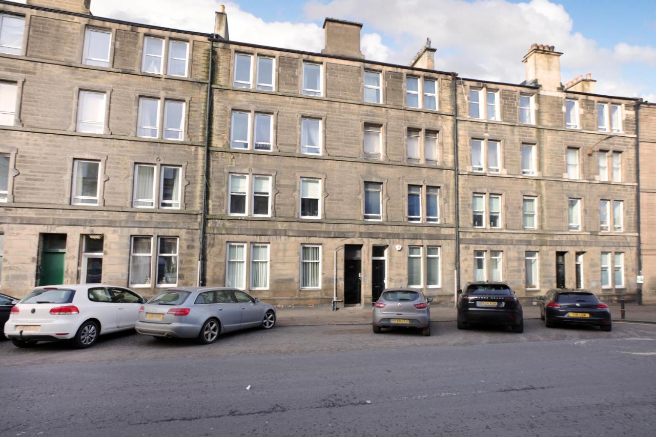 Apartment Sleeps 6 Free Parking