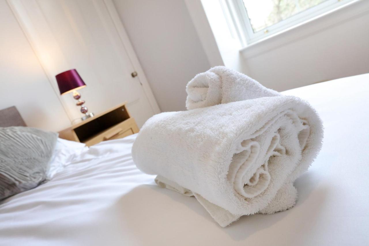 Apartment Sleeps 6 Free Parking