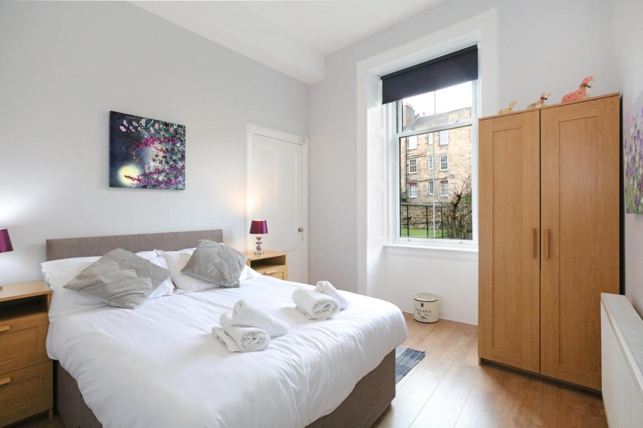 Apartment Sleeps 6 Free Parking