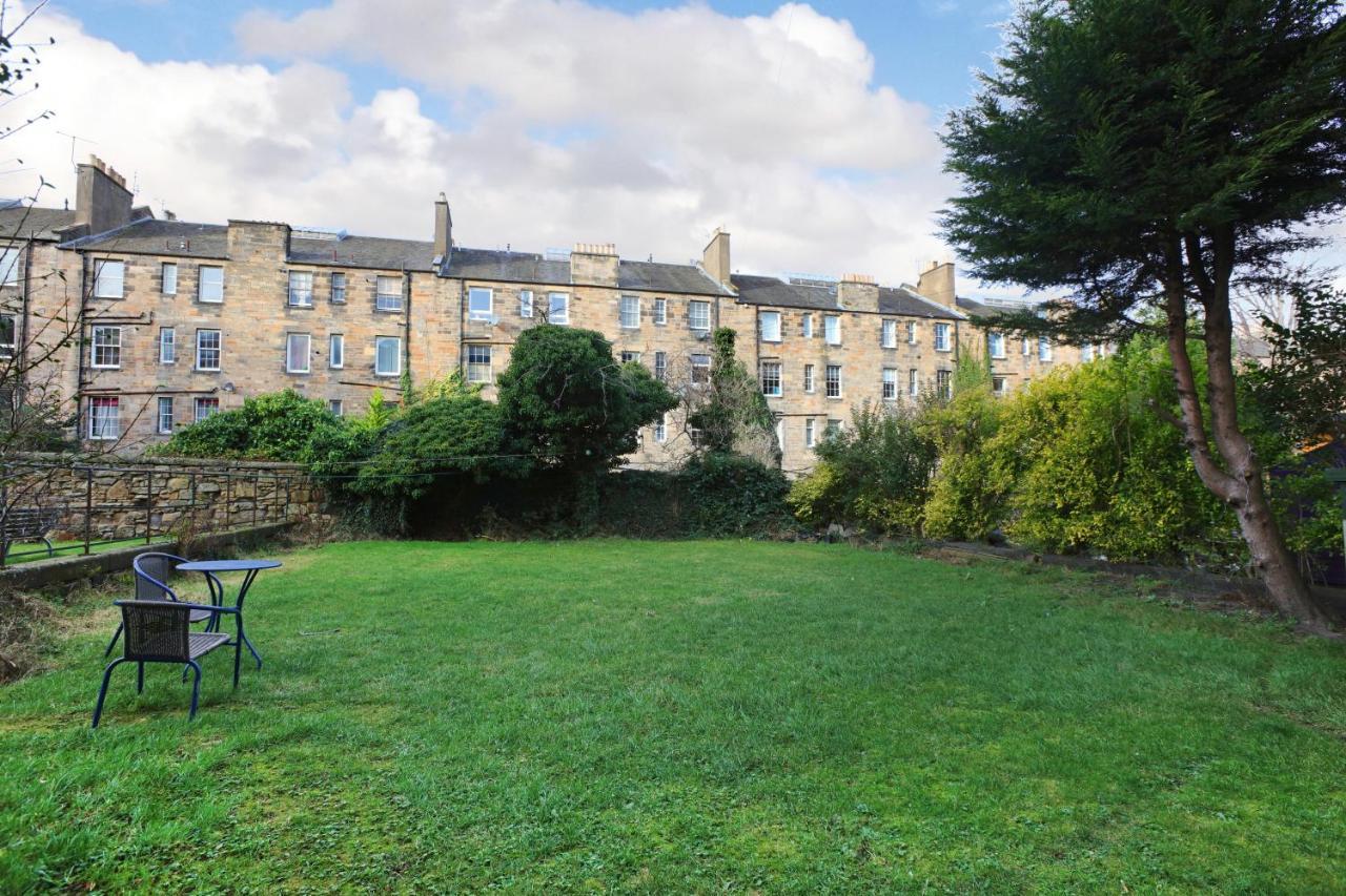 Apartment Sleeps 6 Free Parking *