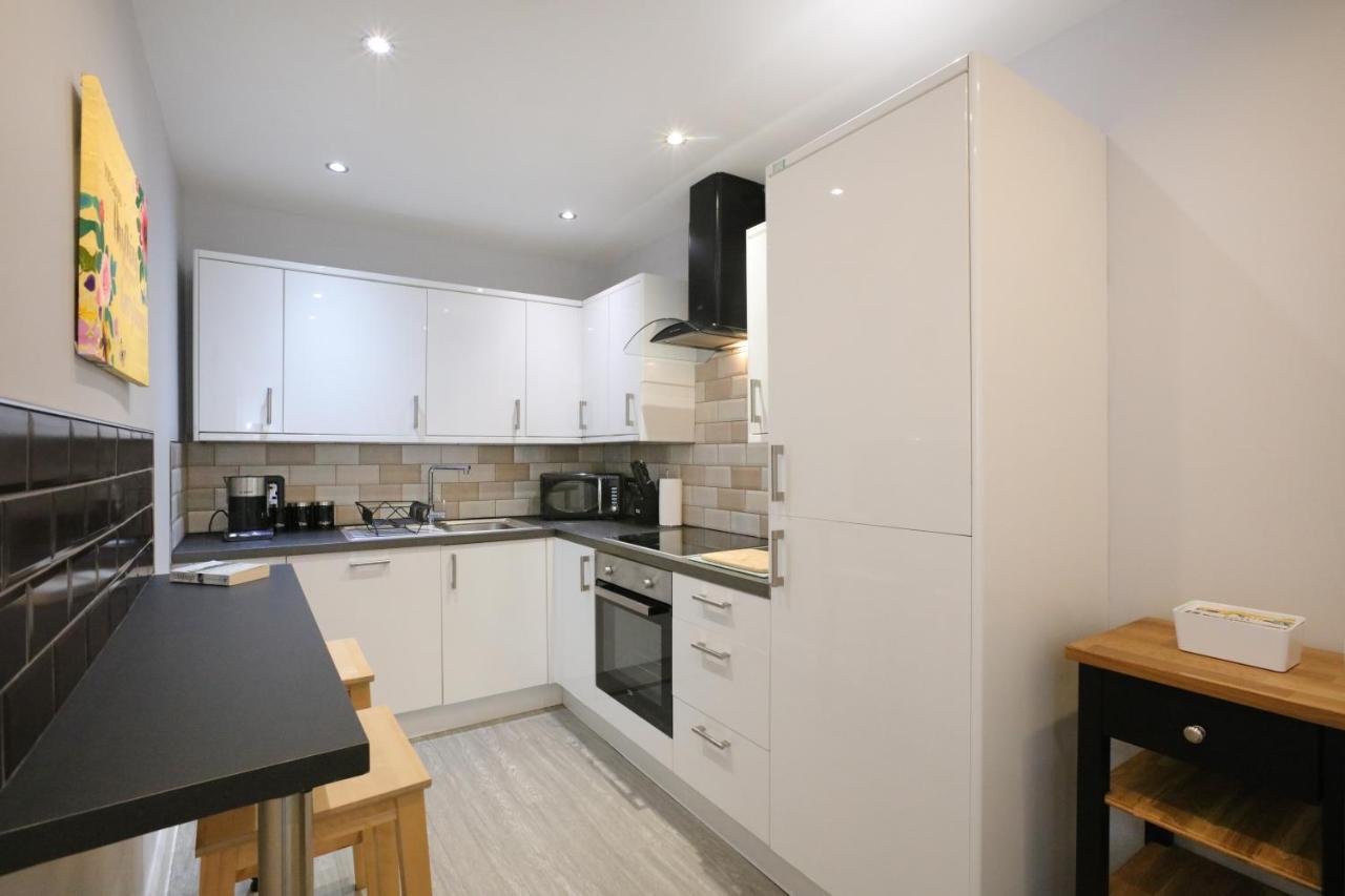 Sleeps 6 Free Parking EDI