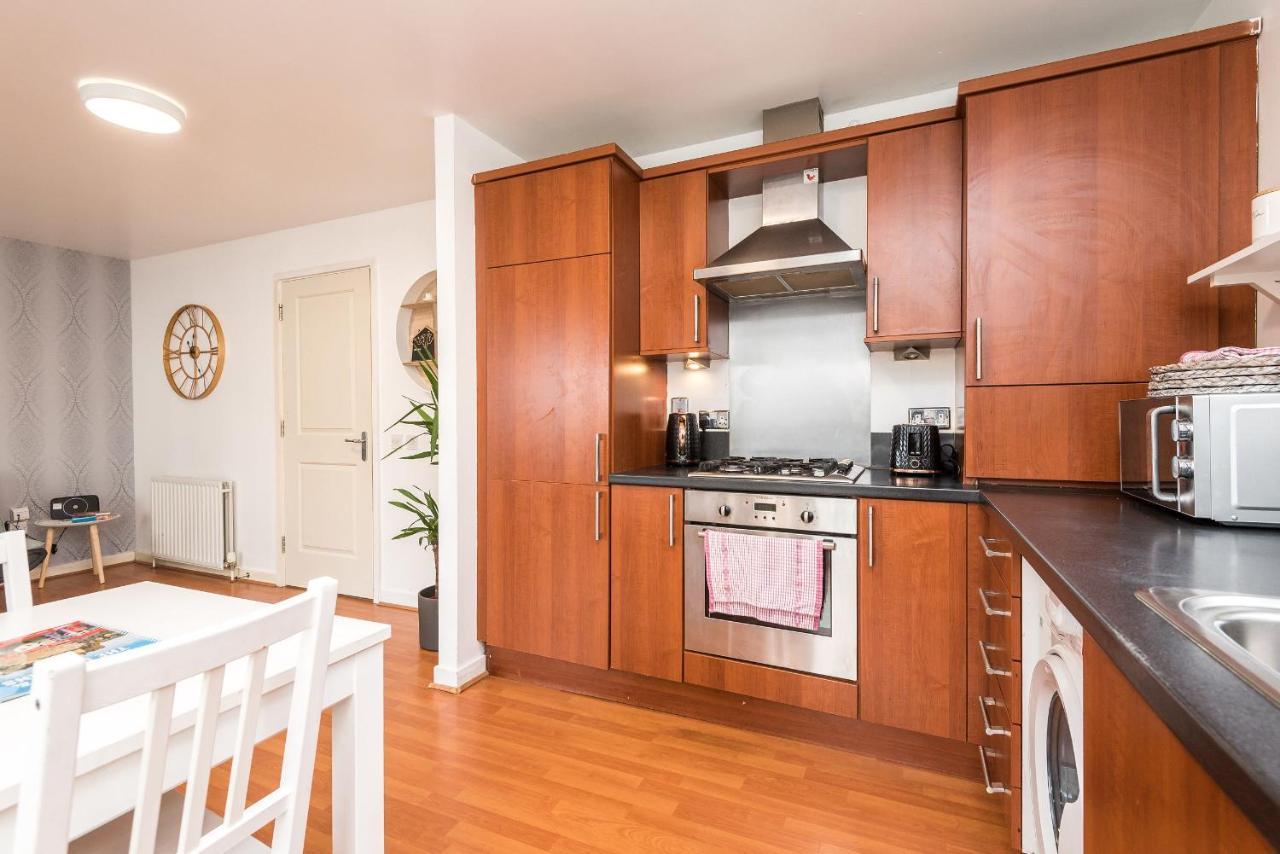 Apartment Modern Spacious 3 Bedroom Centre - Free Parking - Private Balcony Edinburgh