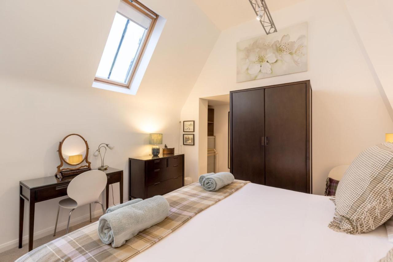Apartment 429 - New Town Hide Away With Parking *