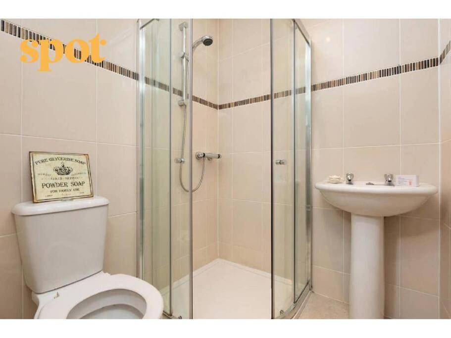 Spacious Ground Floor-2br-2ba *
