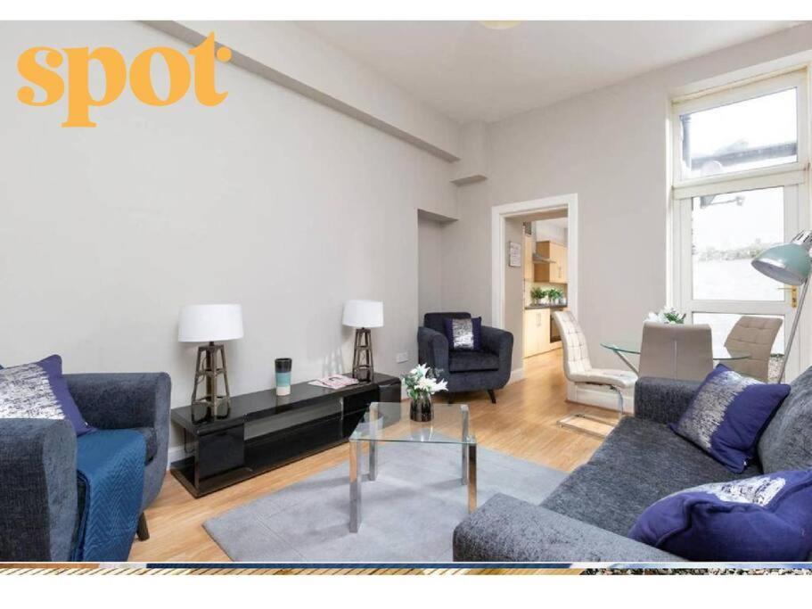 Spacious Ground Floor-2br-2ba *