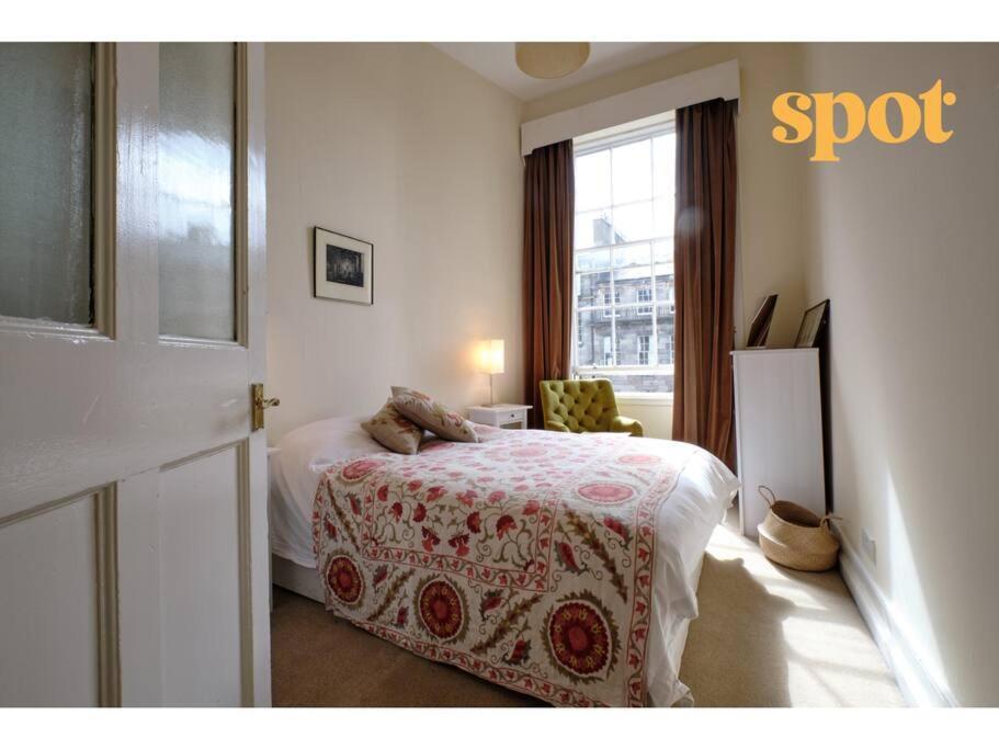 Spacious New Town 2br-1ba Flat Apartment