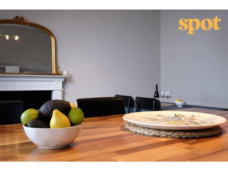 Spacious New Town 2br-1ba Flat Edinburgh