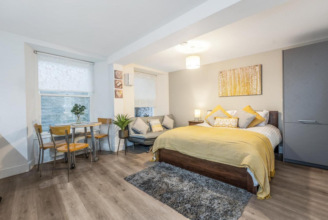 Apartment Spacious & Cosy Studio Flat In The Heart Of Centre Edinburgh