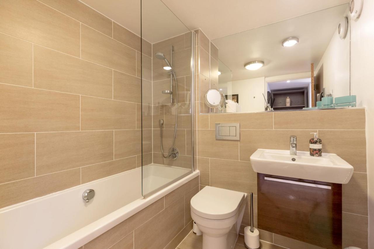 Apartment 429 - New Town Hide Away With Parking