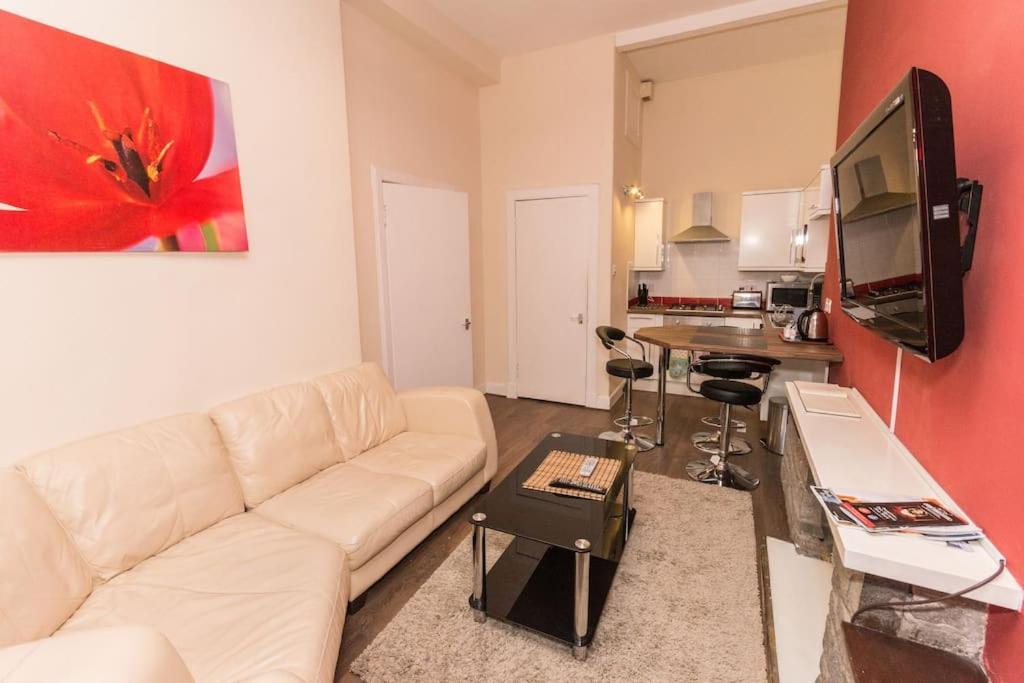 Apartment Cozy By Holyrood Park And Palace! Edinburgh