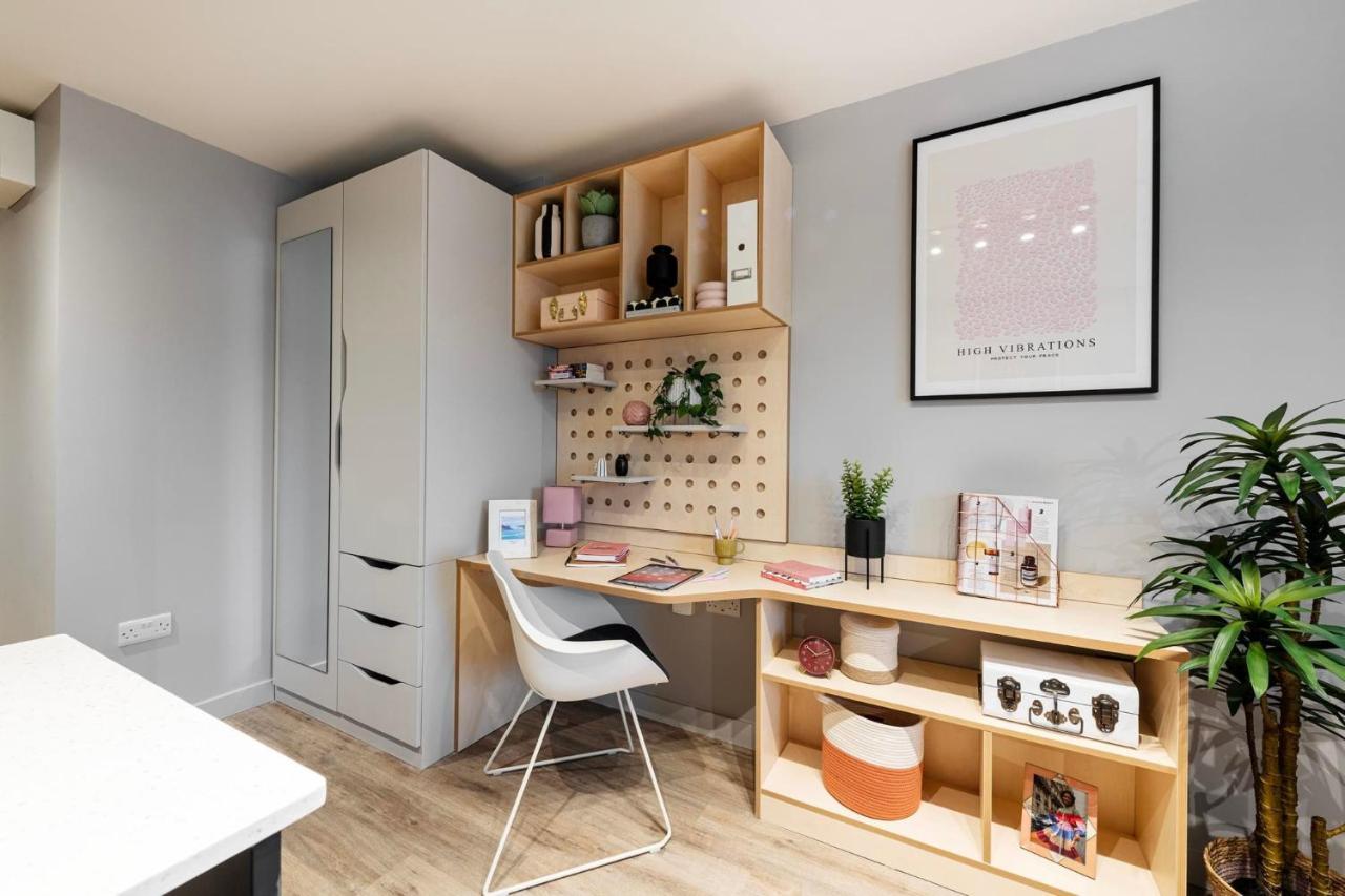 Modern At Huxley In The Heart Of Edinburgh
