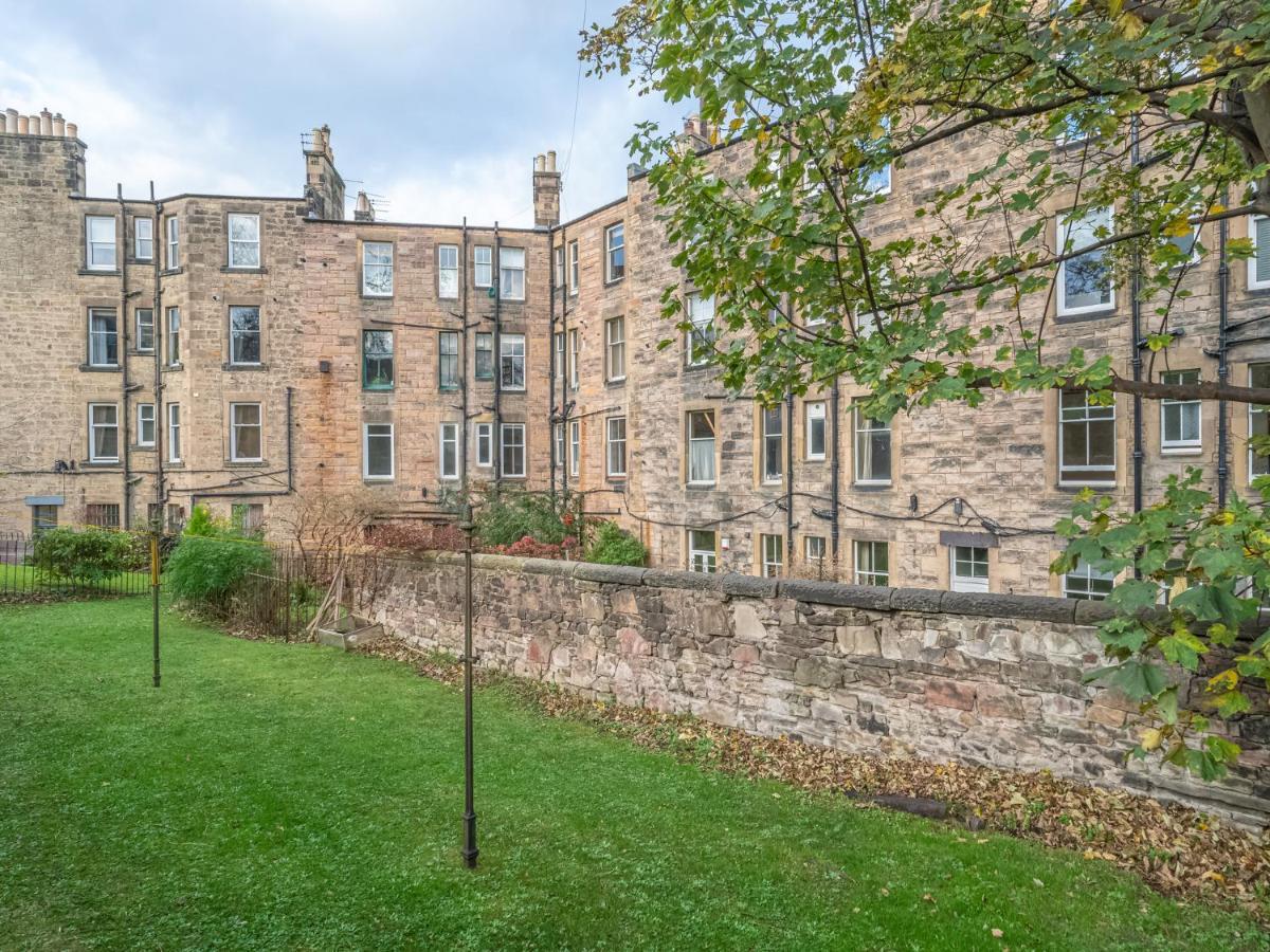 Newly Decorated Spacious 2bed Flat In Chic Area * Edinburgh