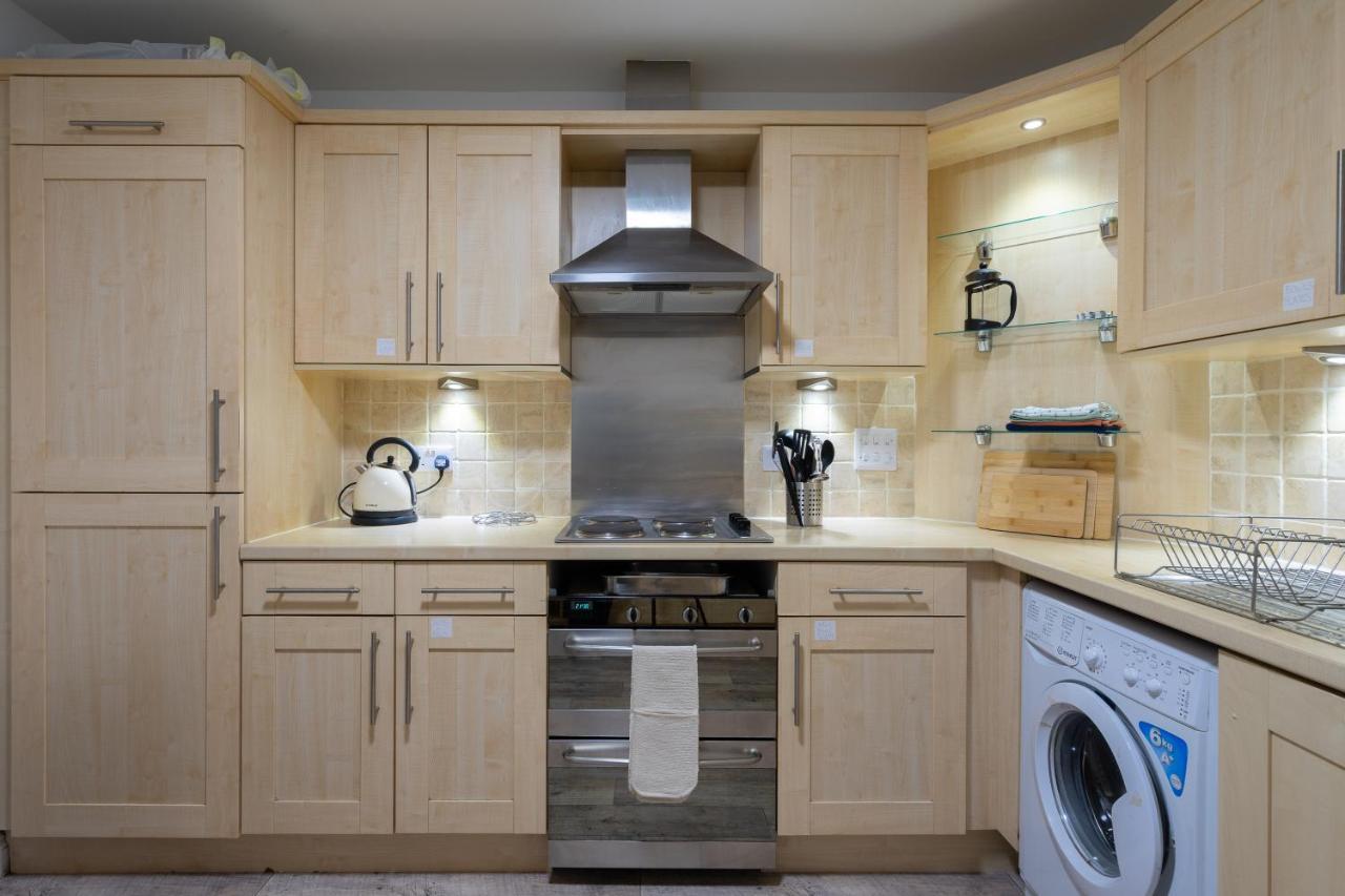 Apartment Pilrig Flat: A Lovely 5-bed With A Lift *