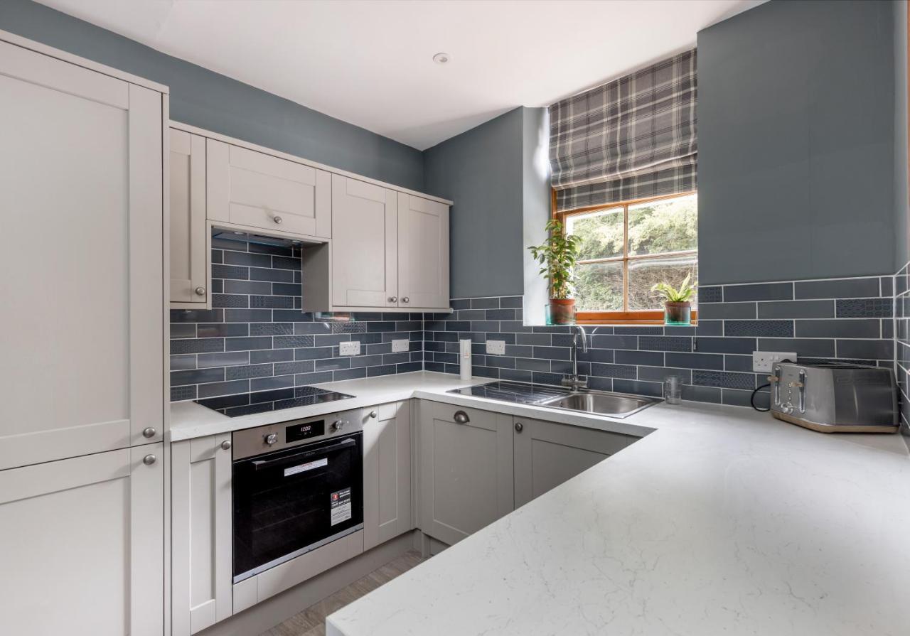 Luxury 3 Bed House Centre, Right Next To Murrayfield. Holiday home