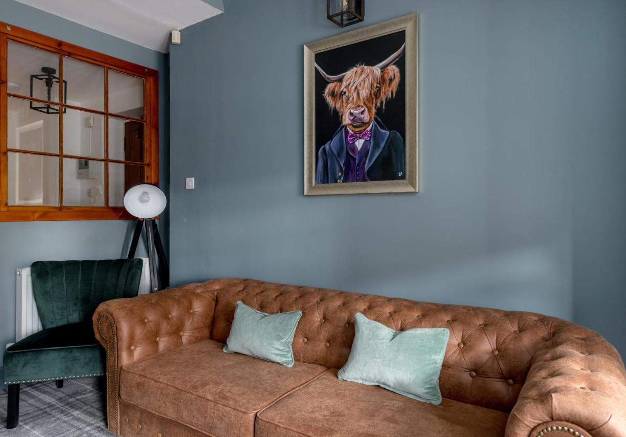 Luxury 3 Bed House Centre, Right Next To Murrayfield. Holiday home *