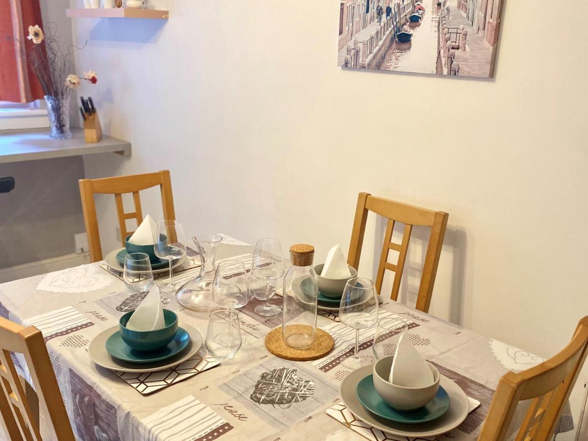 Apartment Stylish 2-bed In Centre
