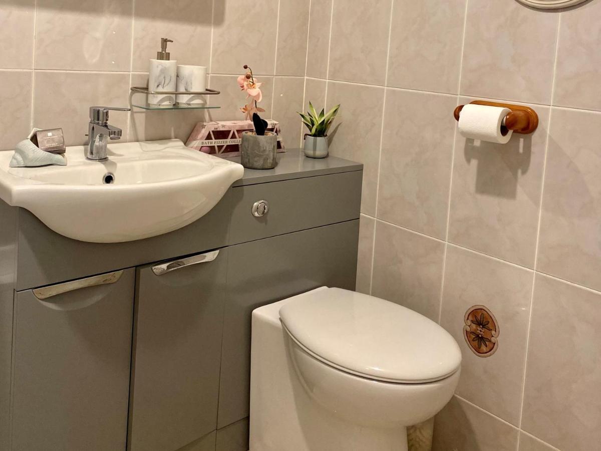 Stylish 2-bed In Centre * Edinburgh