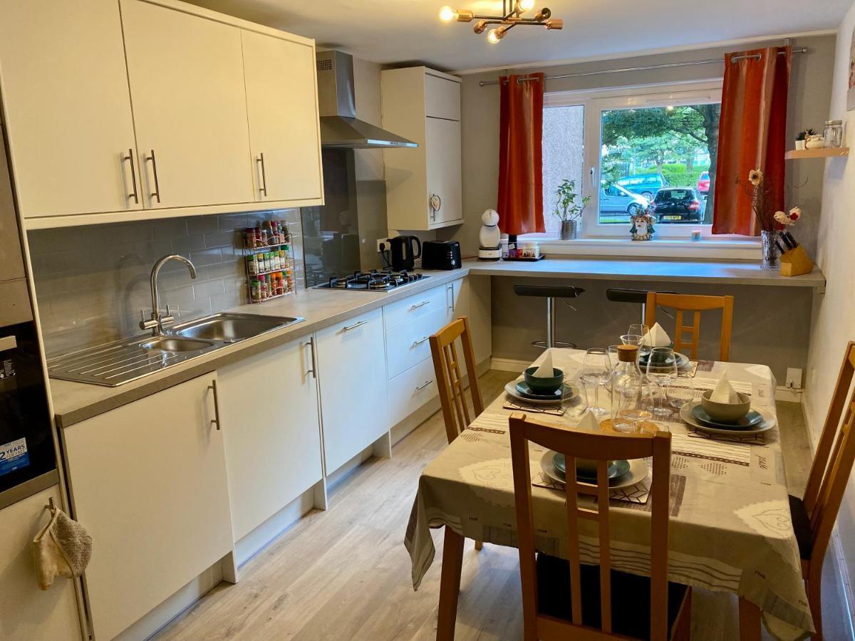 Stylish 2-bed In Centre Apartment