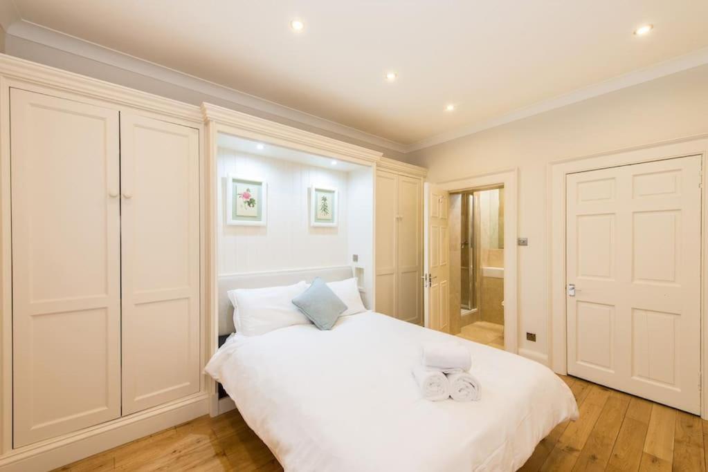 Self Catering , Centre With Parking * EDI