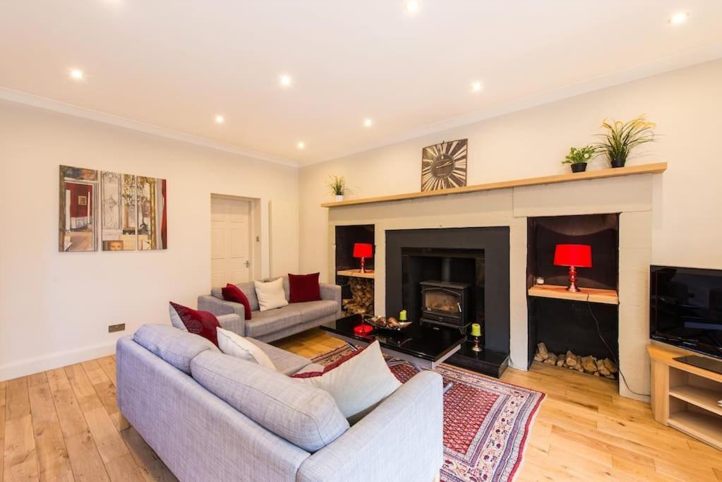 Self Catering , Centre With Parking Apartment EDI
