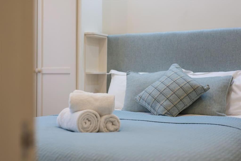Self Catering , Centre With Parking EDI