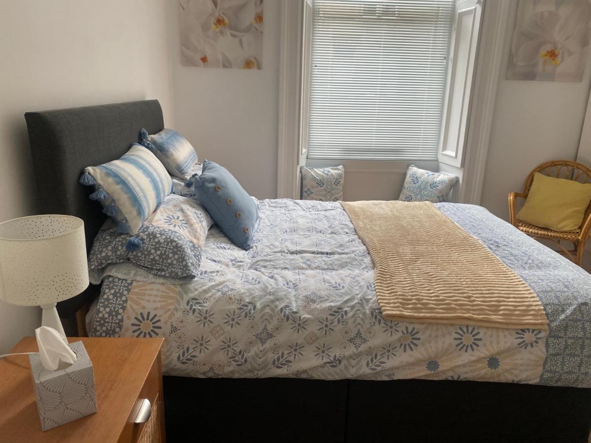 Lovely Main Door 2 Bed Apartment Edinburgh