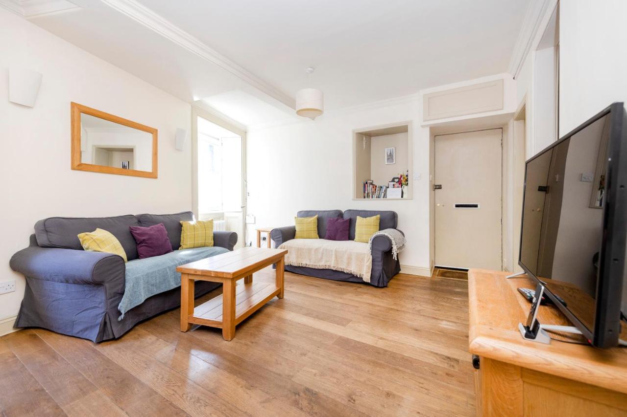 Holiday home Joivy Cute House With Courtyard Edinburgh