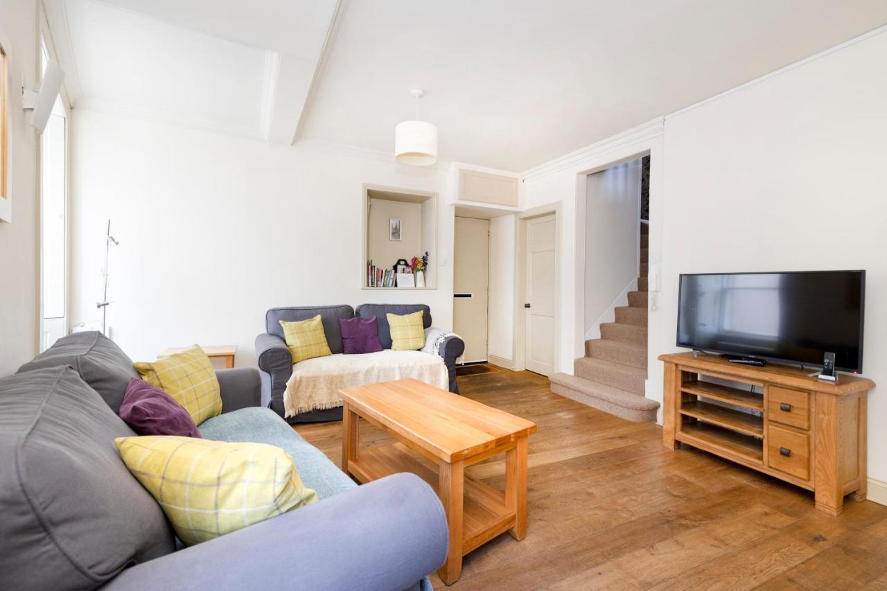 Joivy Cute House With Courtyard Holiday home