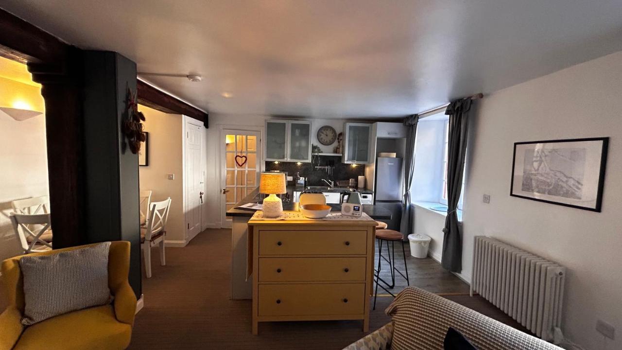 The Cooperage No 6, The Shore Apartment Edinburgh
