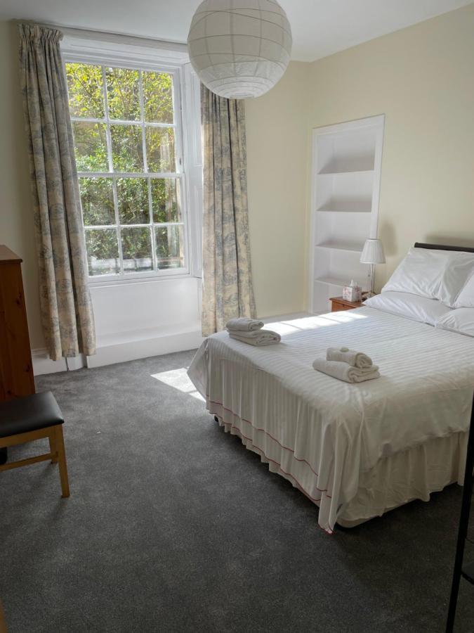 Central, Main Door Apartment, Spacious 2 Bedrooms- No Stairs Apartment