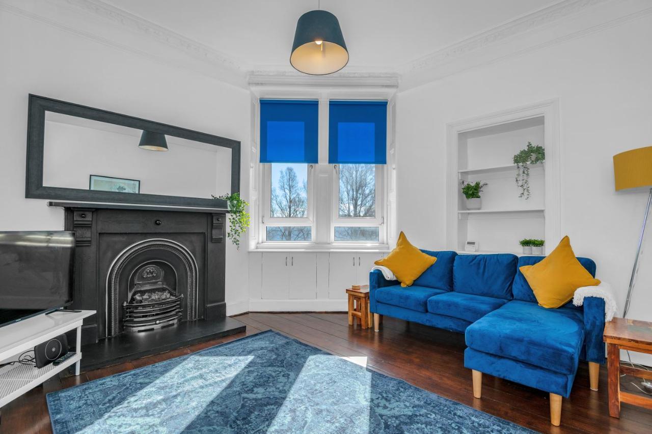 Spacious & Modern 1 Bedroom Flat - Near Centre & Arthur Seat Apartment *