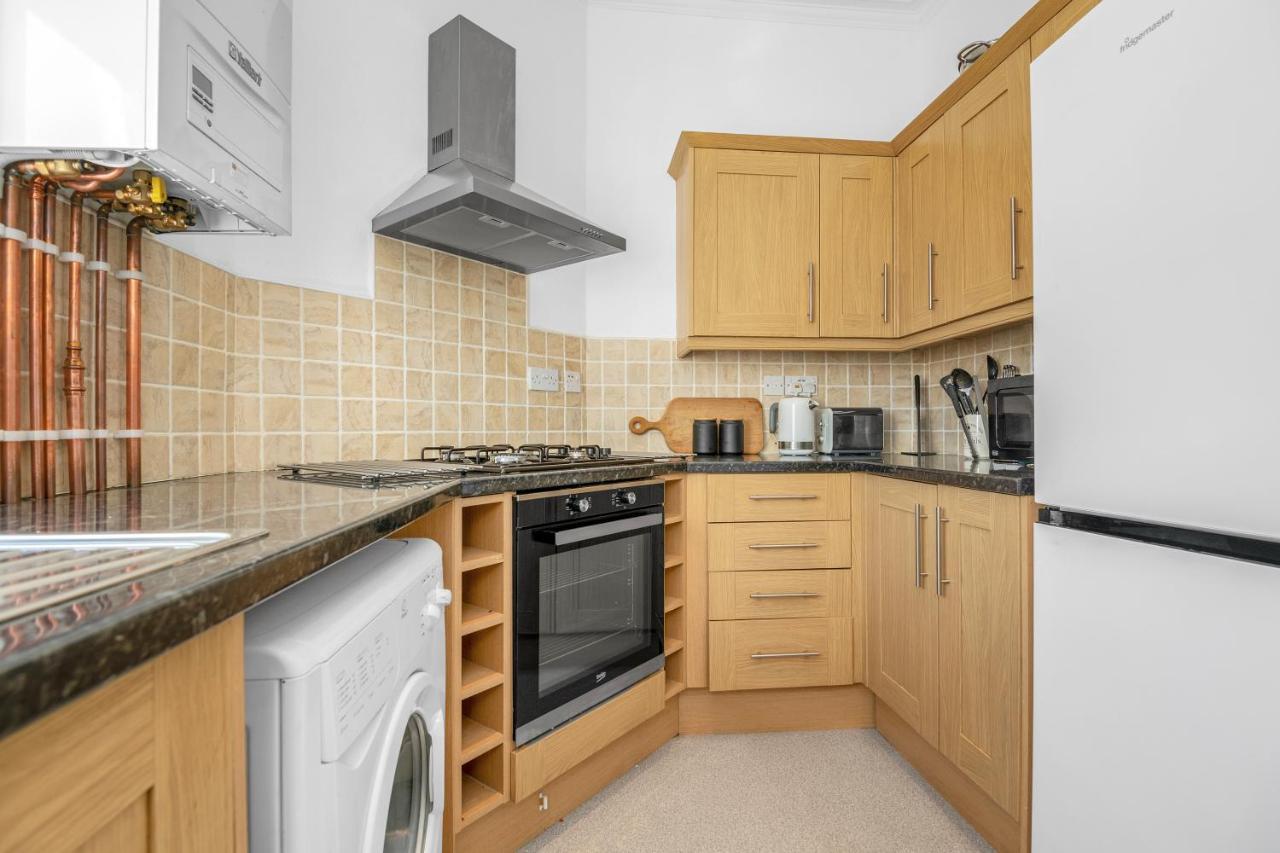 Spacious & Modern 1 Bedroom Flat - Near Centre & Arthur Seat EDI