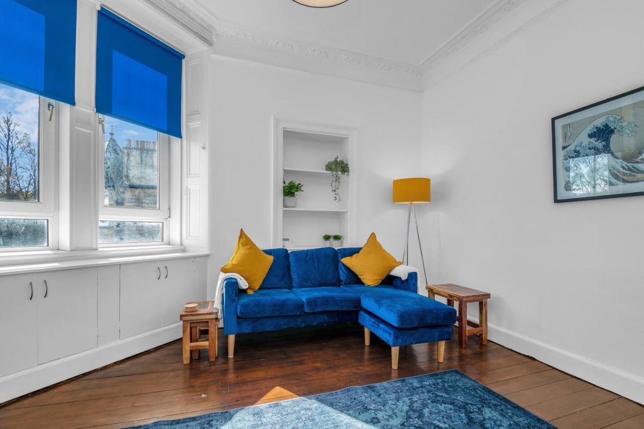 Spacious & Modern 1 Bedroom Flat - Near Centre & Arthur Seat Apartment *