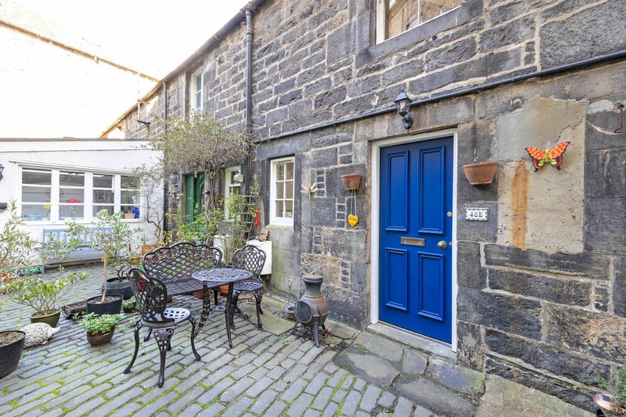 Holiday home Joivy Cute House With Courtyard Edinburgh