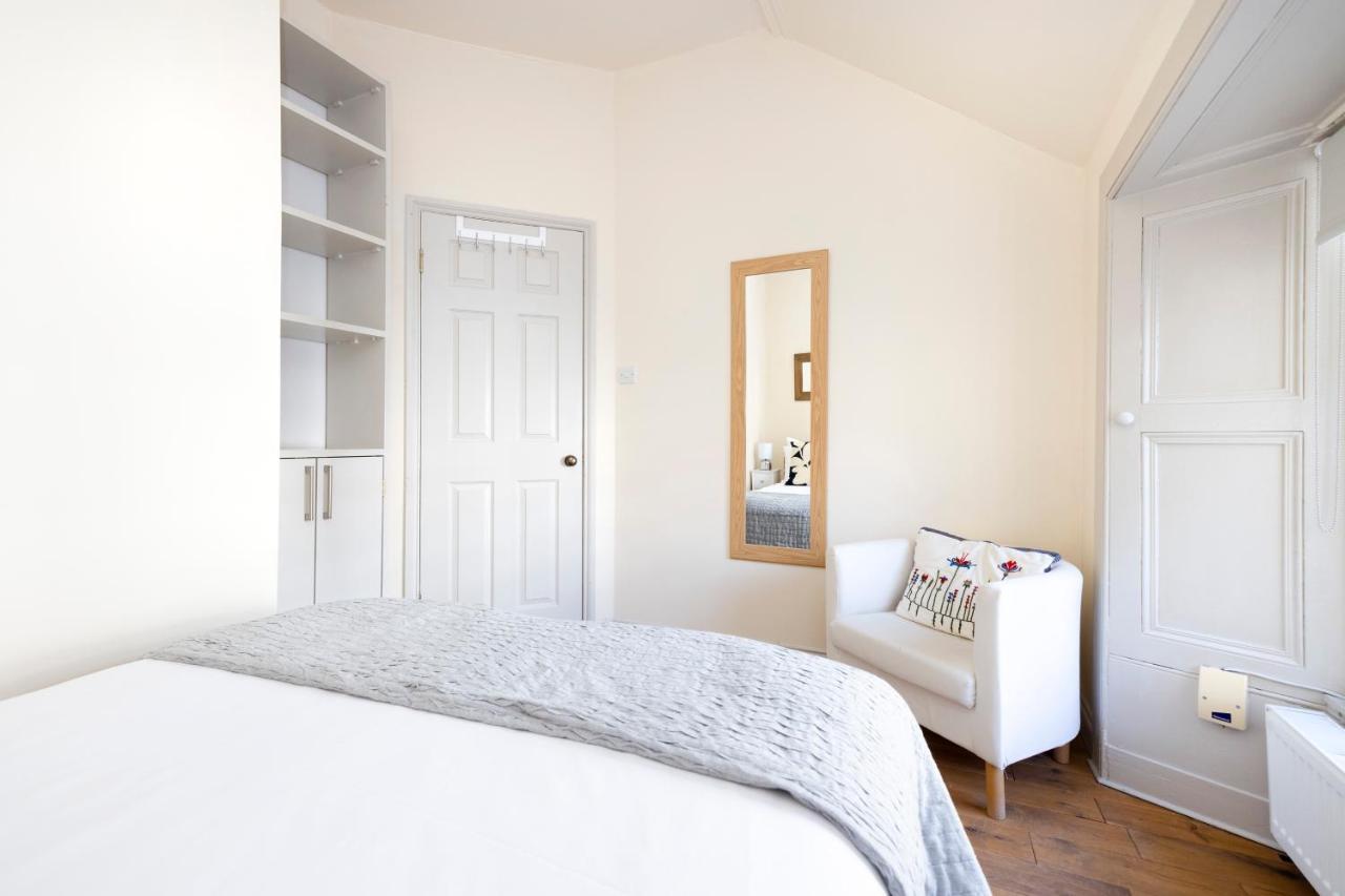Joivy Cute House With Courtyard Holiday home *