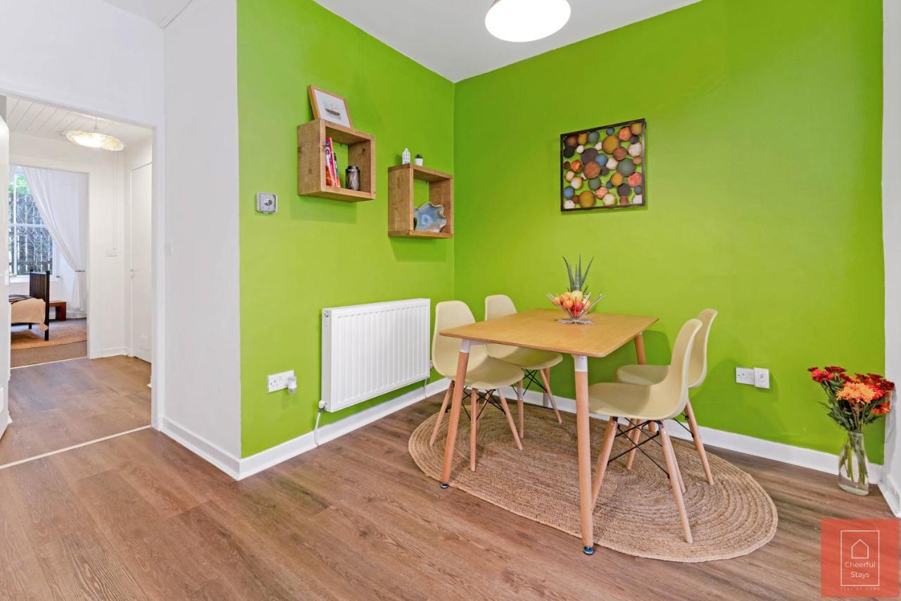 Cheerful Stays: Spacious Flat In Vibrant Leith Apartment