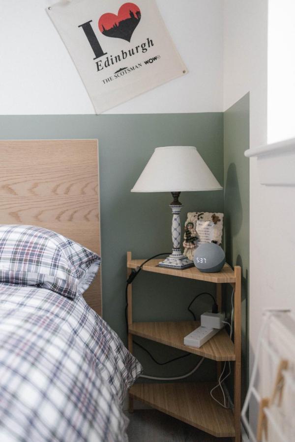 Homestay Broomhouse