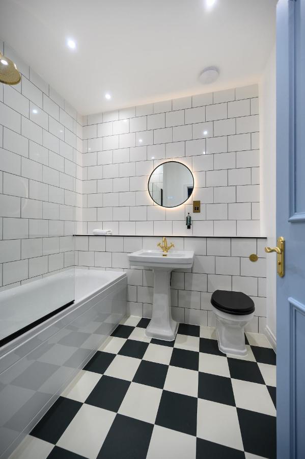 Charming Ground Floor Triple Inn