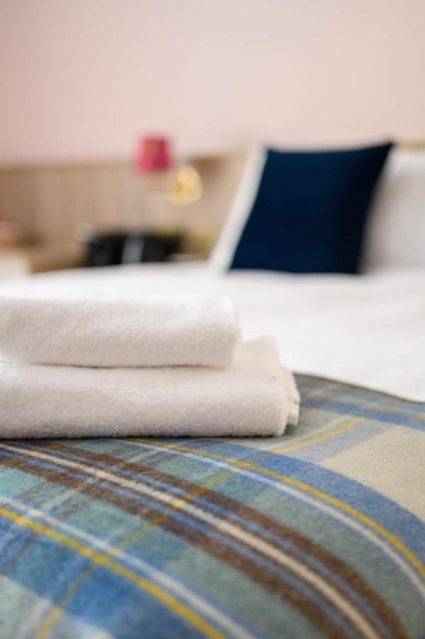 Quiet And Spacious Family Inn Edinburgh
