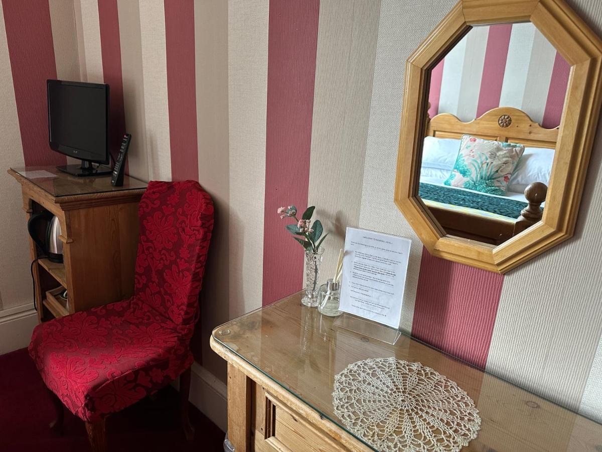 Rosehall Guest house 3*