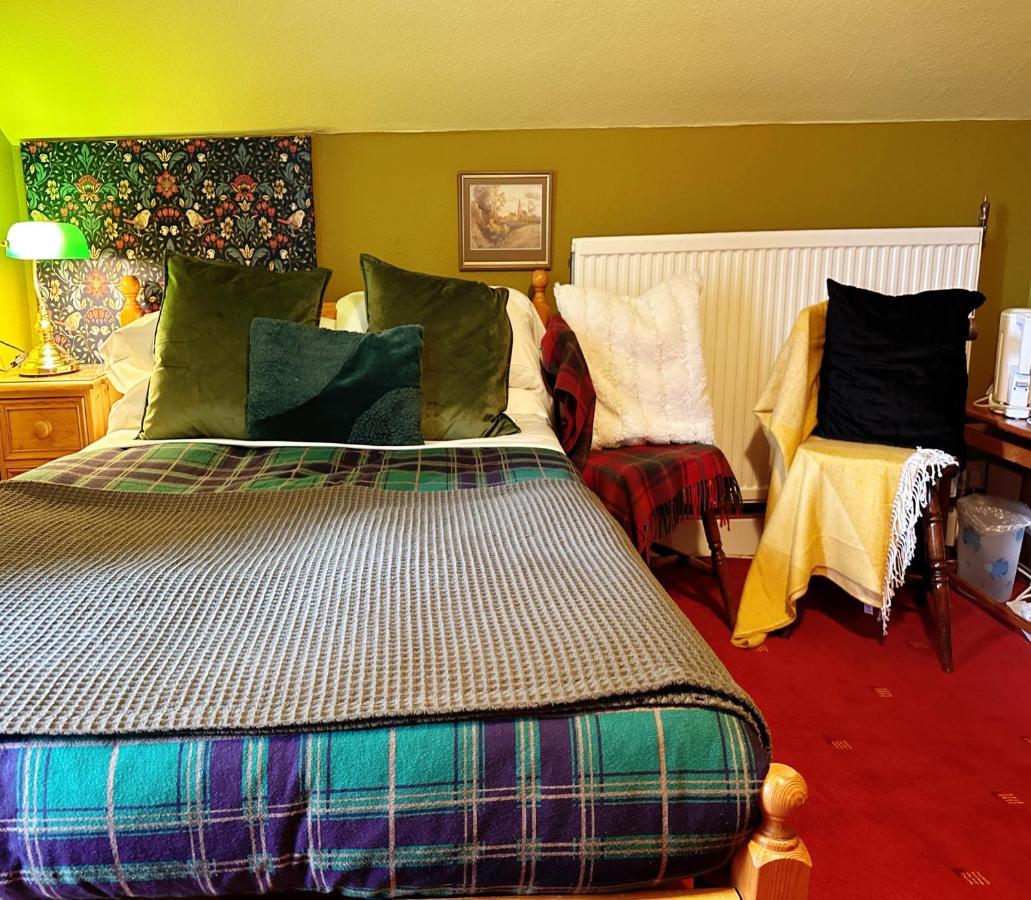 Rosehall Guest house 3*
