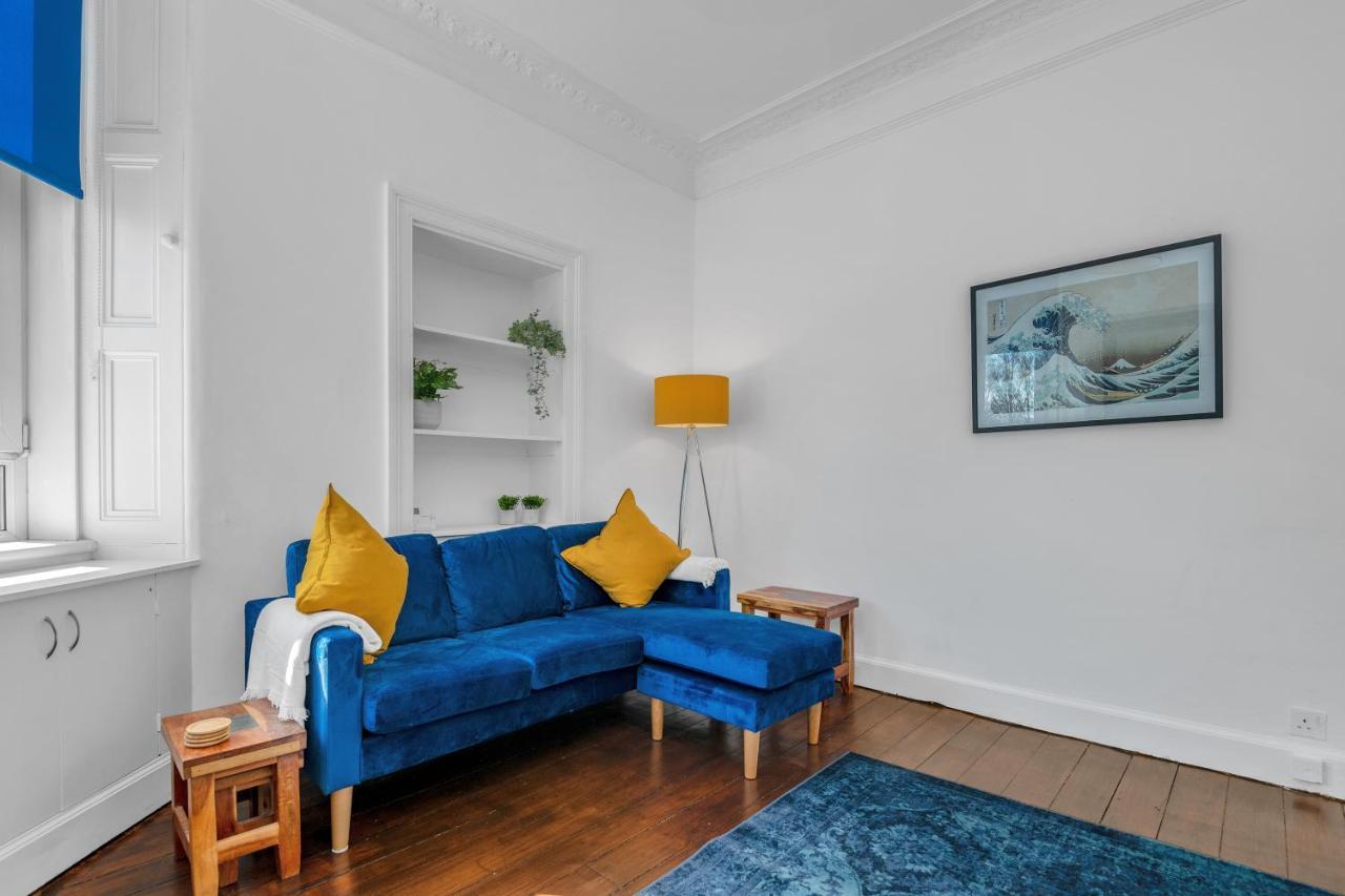 Spacious & Modern 1 Bedroom Flat - Near Centre & Arthur Seat Apartment *