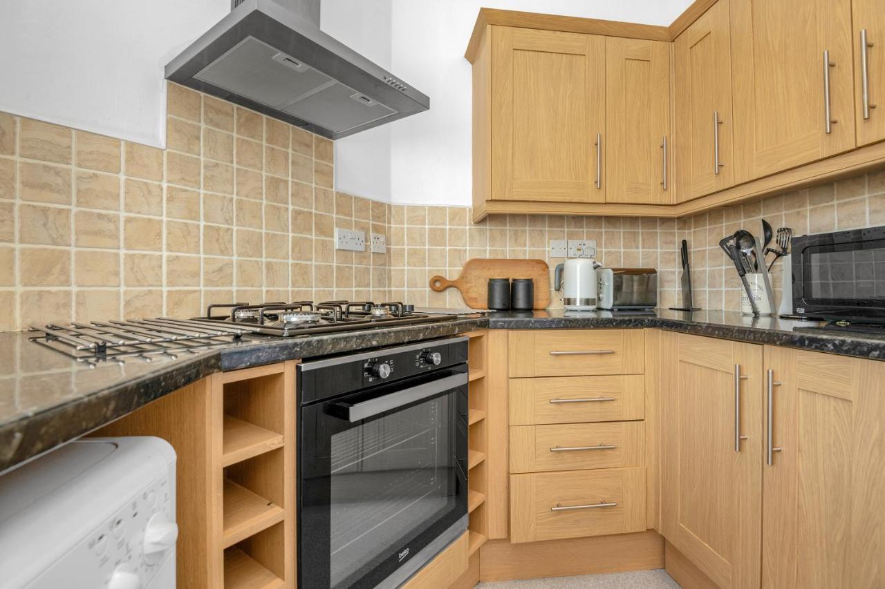 Apartment Spacious & Modern 1 Bedroom Flat - Near Centre & Arthur Seat *
